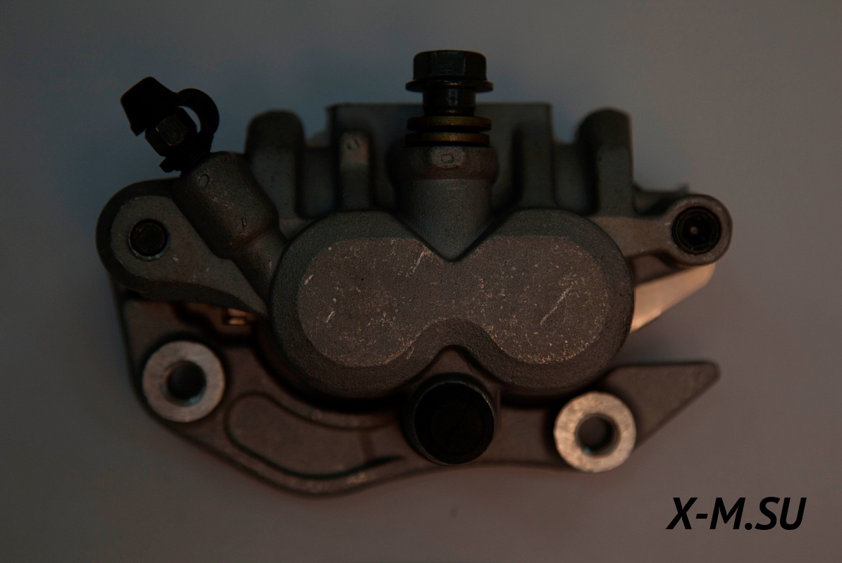 Тормозной суппорт J5  J5F38B