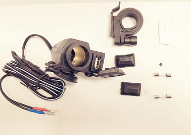 Прикуриватель мото с usb-выходом,для мото,  клеммы под аккумулятор 12В (красная/синяя)